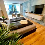 See-apartment Aura Am Fusse Der Gerlitzen Alpe Und Ufer Des Ossiacher Sees - Mit Privatem Seezugang & Hallenbad Daire