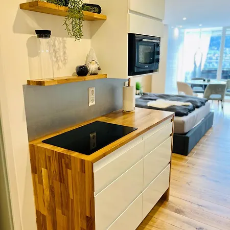 See-apartment Aura Am Fusse Der Gerlitzen Alpe Und Ufer Des Ossiacher Sees - Mit Privatem Seezugang & Hallenbad Apartmán