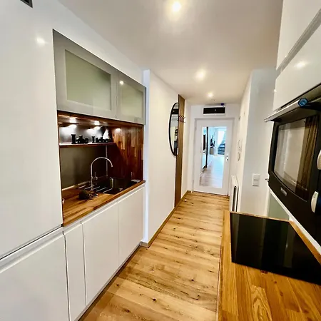 דירה See-apartment Aura Am Fusse Der Gerlitzen Alpe Und Ufer Des Ossiacher Sees - Mit Privatem Seezugang & Hallenbad שטיינדורף אם אוסיאכר סי