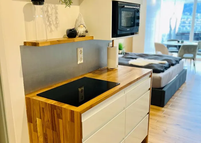 See-apartment Aura Am Fusse Der Gerlitzen Alpe Und Ufer Des Ossiacher Sees - Mit Privatem Seezugang & Hallenbad Appartement